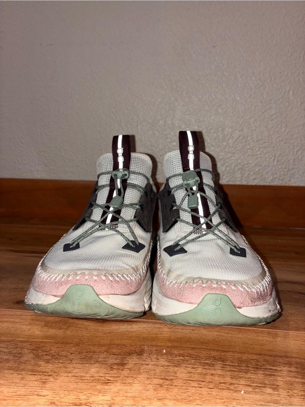 On Cloud Women’s Cloudaway Running Shoe Sneakers White Ice Moss - size 9 - Picture 4 of 11